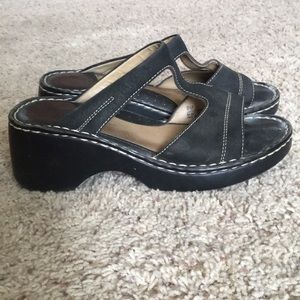 Leather black wedge/platform sandals